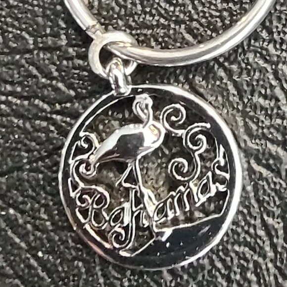 Silvertone Bahamas Souvenir Keyring - Picture 2 of 3